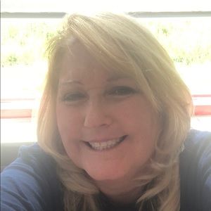 Meet your Posher, Debbie